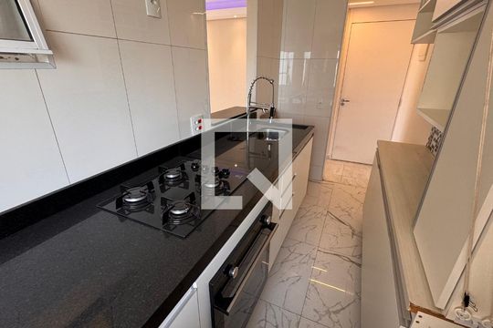 Cozinha de apartamento à venda com 3 quartos, 68m² em Jardim Ipaussurama, Campinas