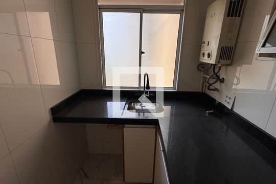 Cozinha de apartamento à venda com 3 quartos, 68m² em Jardim Ipaussurama, Campinas