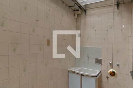 Área de Serviço de casa para alugar com 2 quartos, 62m² em Santa Rosa, Belo Horizonte