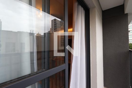 Varanda de kitnet/studio para alugar com 1 quarto, 30m² em Vila Mariana, São Paulo