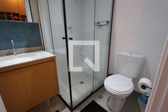 Banheiro de kitnet/studio para alugar com 1 quarto, 30m² em Vila Mariana, São Paulo