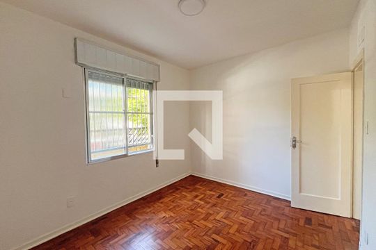 Quarto 1 de apartamento para alugar com 2 quartos, 45m² em Gonzaga, Santos