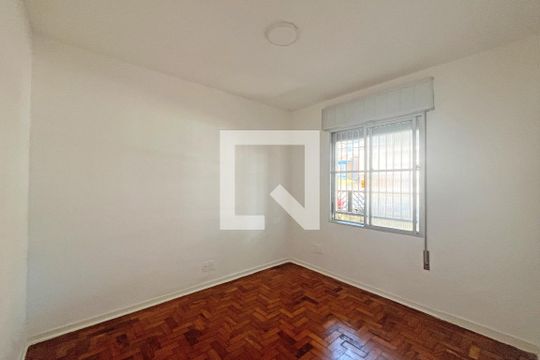 Quarto 2 de apartamento para alugar com 2 quartos, 45m² em Gonzaga, Santos