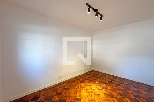 Sala de apartamento para alugar com 2 quartos, 45m² em Gonzaga, Santos