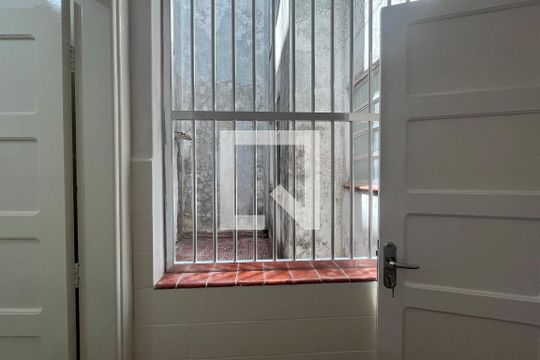 Área de Serviço de apartamento para alugar com 2 quartos, 45m² em Gonzaga, Santos