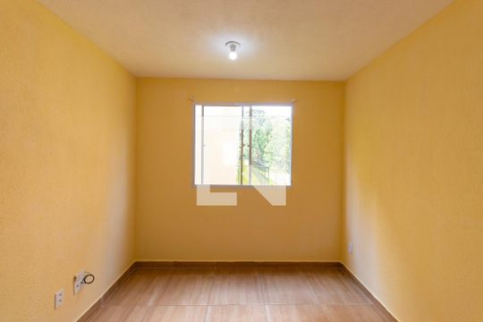 Sala de apartamento para alugar com 2 quartos, 42m² em Jardim Petropolis, Cotia