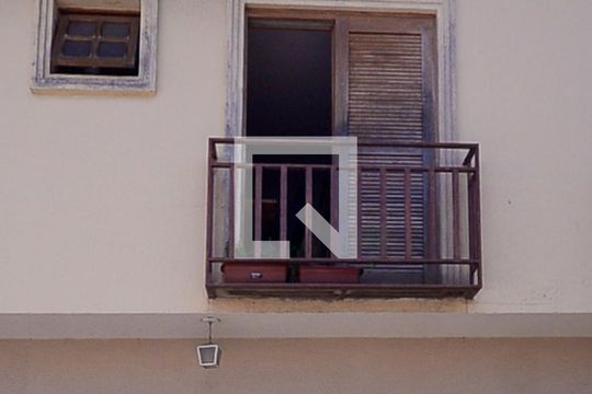 Fachada da casa de casa de condomínio à venda com 2 quartos, 60m² em Vila Arapua, São Paulo