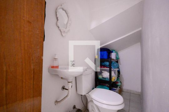 Lavabo de casa de condomínio à venda com 2 quartos, 60m² em Vila Arapua, São Paulo