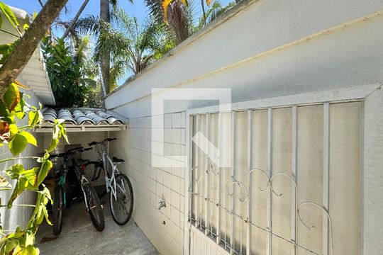 Área externa de casa de condomínio à venda com 6 quartos, 430m² em Barra da Tijuca, Rio de Janeiro