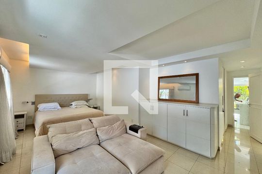 Suíte 1 de casa de condomínio à venda com 6 quartos, 430m² em Barra da Tijuca, Rio de Janeiro