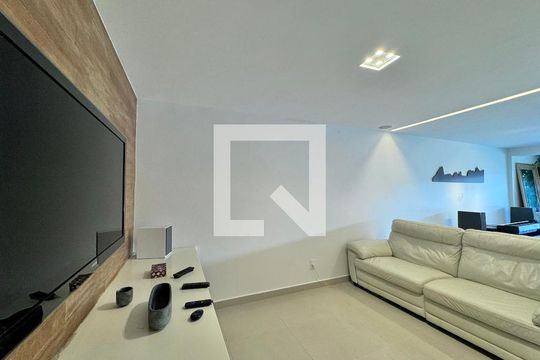 Sala de casa de condomínio à venda com 6 quartos, 430m² em Barra da Tijuca, Rio de Janeiro