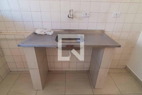 Cozinha de apartamento para alugar com 2 quartos, 54m² em Jardim Marieta, Osasco