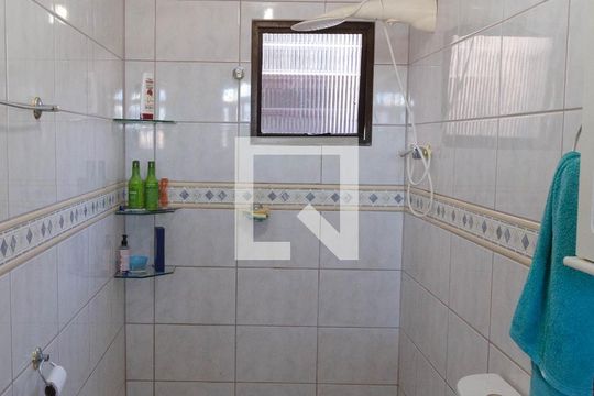 Banheiro 1 de casa à venda com 3 quartos, 80m² em Parque Continental I, Guarulhos