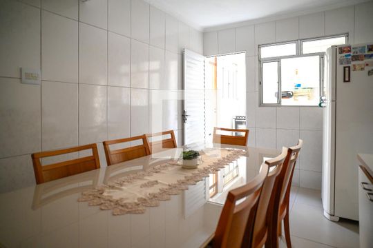 Cozinha de casa à venda com 4 quartos, 248m² em Vila Liviero, São Paulo