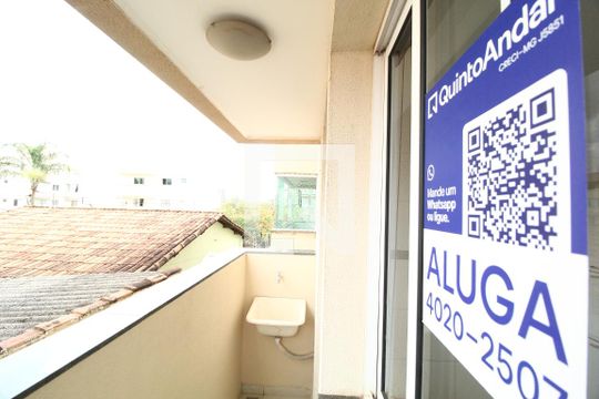 Plaquinha de apartamento para alugar com 2 quartos, 47m² em Santa Mônica, Uberlândia