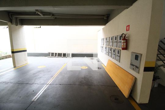 Área comum - Garagem de apartamento para alugar com 2 quartos, 47m² em Santa Mônica, Uberlândia