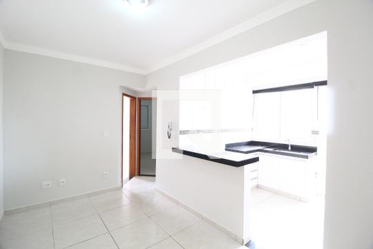 Apartamento para alugar com 2 quartos, 47m² em Santa Mônica, Uberlândia
