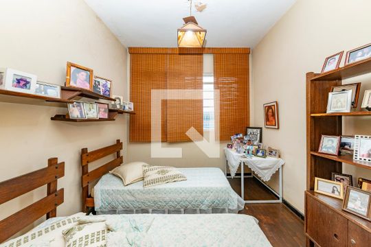 Quarto 2 de casa à venda com 3 quartos, 161m² em Salgado Filho, Belo Horizonte