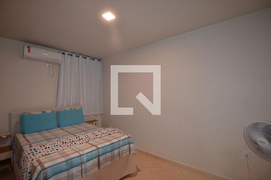 Quarto 2 de apartamento para alugar com 2 quartos, 60m² em Osvaldo Cruz, Rio de Janeiro