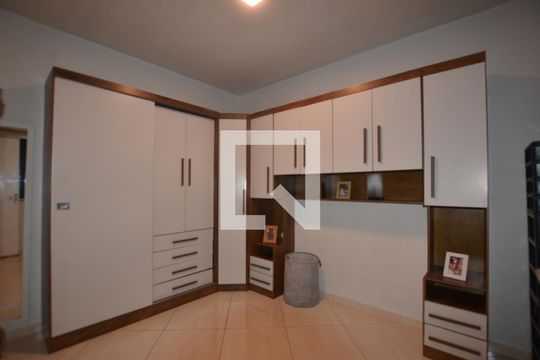 Quarto 1 de apartamento para alugar com 2 quartos, 60m² em Osvaldo Cruz, Rio de Janeiro
