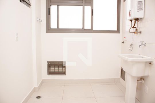 Área de Serviço de apartamento para alugar com 2 quartos, 61m² em Perdizes, São Paulo