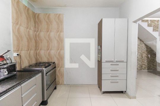 Cozinha de casa à venda com 4 quartos, 228m² em Vila Regina, São Paulo
