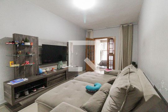 Sala de casa à venda com 4 quartos, 228m² em Vila Regina, São Paulo