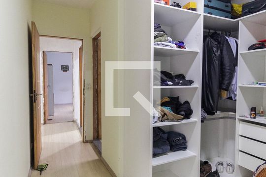Closet da Suíte de casa à venda com 4 quartos, 228m² em Vila Regina, São Paulo