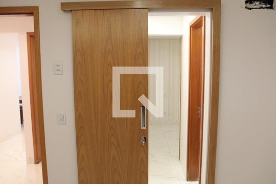 Quarto 2 de apartamento para alugar com 3 quartos, 87m² em Alto da Glória, Goiânia