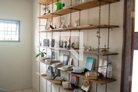 Hall de casa à venda com 4 quartos, 236m² em Vila Lucinda, Santo André
