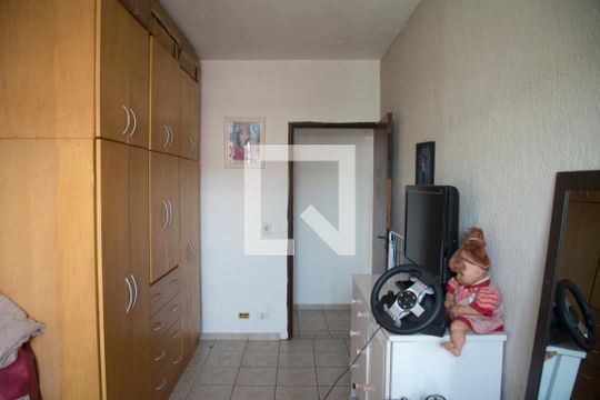 Quarto 3 de casa à venda com 4 quartos, 236m² em Vila Lucinda, Santo André