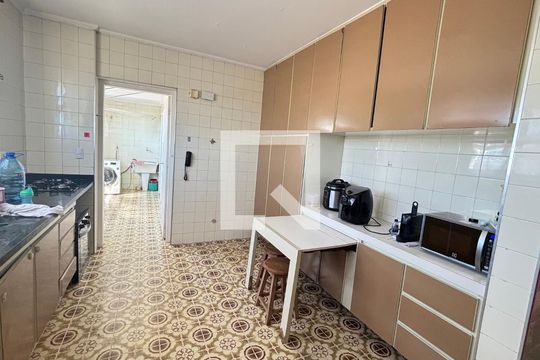 Cozinha de apartamento à venda com 3 quartos, 136m² em Vila Assunção, Santo André
