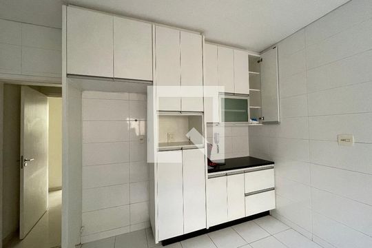Cozinha de casa de condomínio para alugar com 3 quartos, 300m² em Jardim Barbacena, Cotia