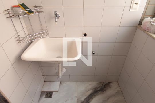 Cozinha e Área de Serviço de apartamento para alugar com 2 quartos, 64m² em Castelo, Belo Horizonte