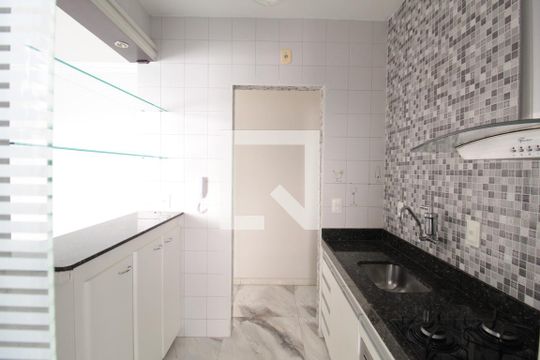 Cozinha e Área de Serviço de apartamento para alugar com 2 quartos, 64m² em Castelo, Belo Horizonte