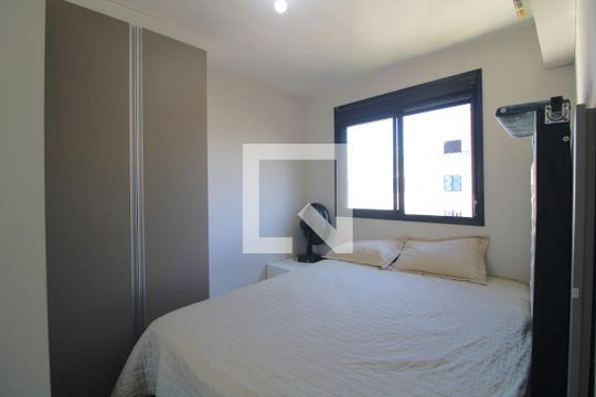 Quarto 1  de apartamento para alugar com 2 quartos, 34m² em Jurubatuba, São Paulo