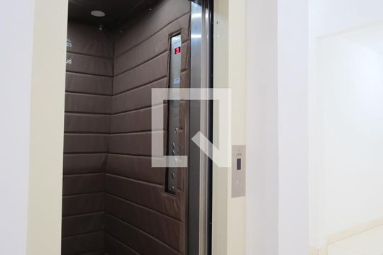 Área comum de apartamento para alugar com 2 quartos, 55m² em Vila Santa Isabel, São Paulo
