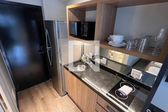 Cozinha de kitnet/studio à venda com 1 quarto, 25m² em Paraíso, São Paulo