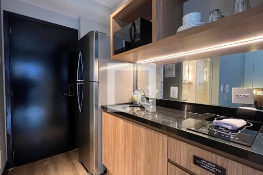 Cozinha de kitnet/studio à venda com 1 quarto, 25m² em Paraíso, São Paulo