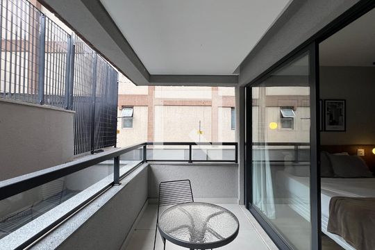 Varanda de kitnet/studio à venda com 1 quarto, 25m² em Paraíso, São Paulo