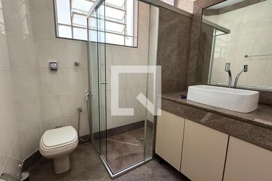Banheiro Social de apartamento à venda com 3 quartos, 115m² em Sion, Belo Horizonte