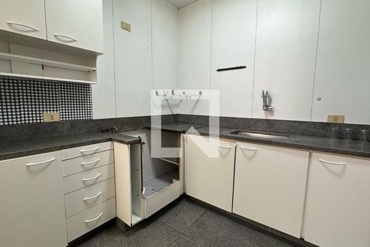 Cozinha de apartamento à venda com 3 quartos, 115m² em Sion, Belo Horizonte