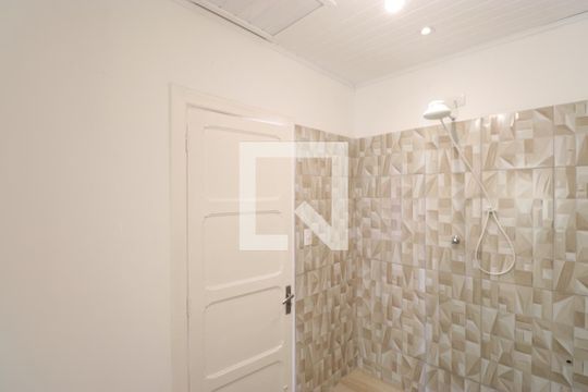 Banheiro de casa para alugar com 3 quartos, 90m² em Barra Funda, São Paulo