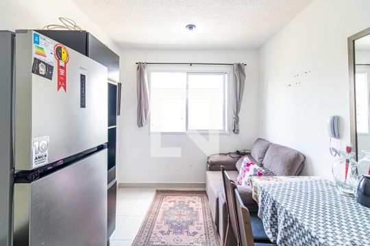Sala de apartamento para alugar com 2 quartos, 43m² em Jardim Celeste, São Paulo