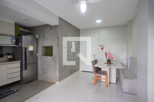 Sala de apartamento à venda com 2 quartos, 63m² em São Sebastião, Porto Alegre