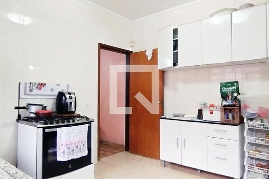 Cozinha de casa à venda com 3 quartos, 170m² em Bussocaba, Osasco