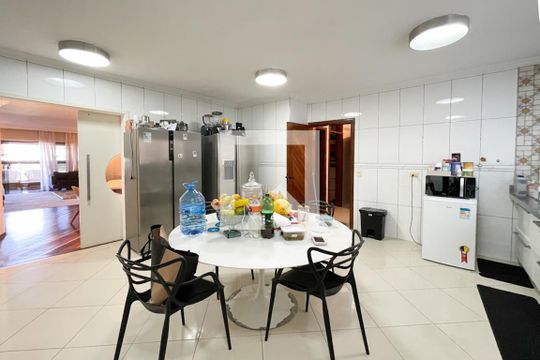 Cozinha de apartamento à venda com 4 quartos, 210m² em Vila Margarida, São Bernardo do Campo
