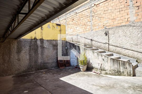 Garagem de casa à venda com 3 quartos, 360m² em São Geraldo, Belo Horizonte
