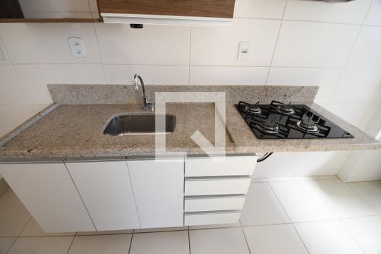 Cozinha de apartamento à venda com 2 quartos, 67m² em Taquaral, Campinas
