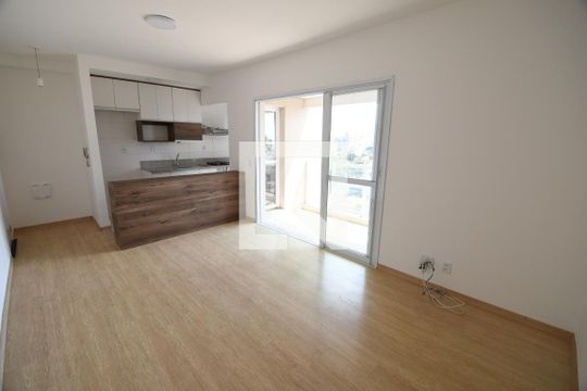 Sala de apartamento à venda com 2 quartos, 67m² em Taquaral, Campinas